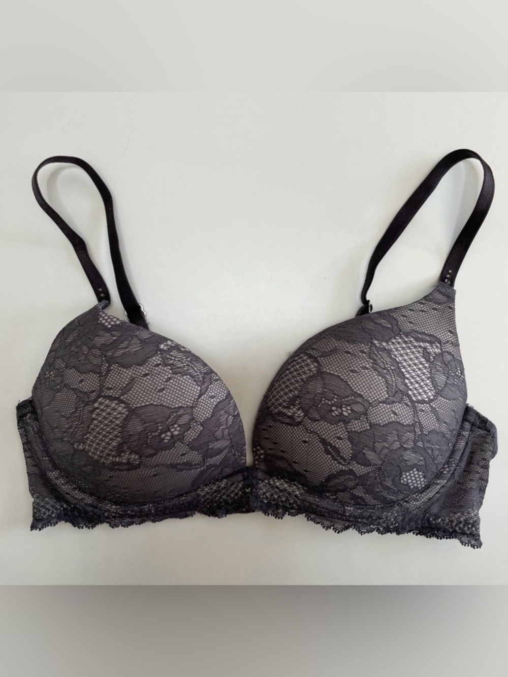 Victoria’s Secret BioFit Push-Up Lace Bra – Size 34DD – Charcoal Lace with gems